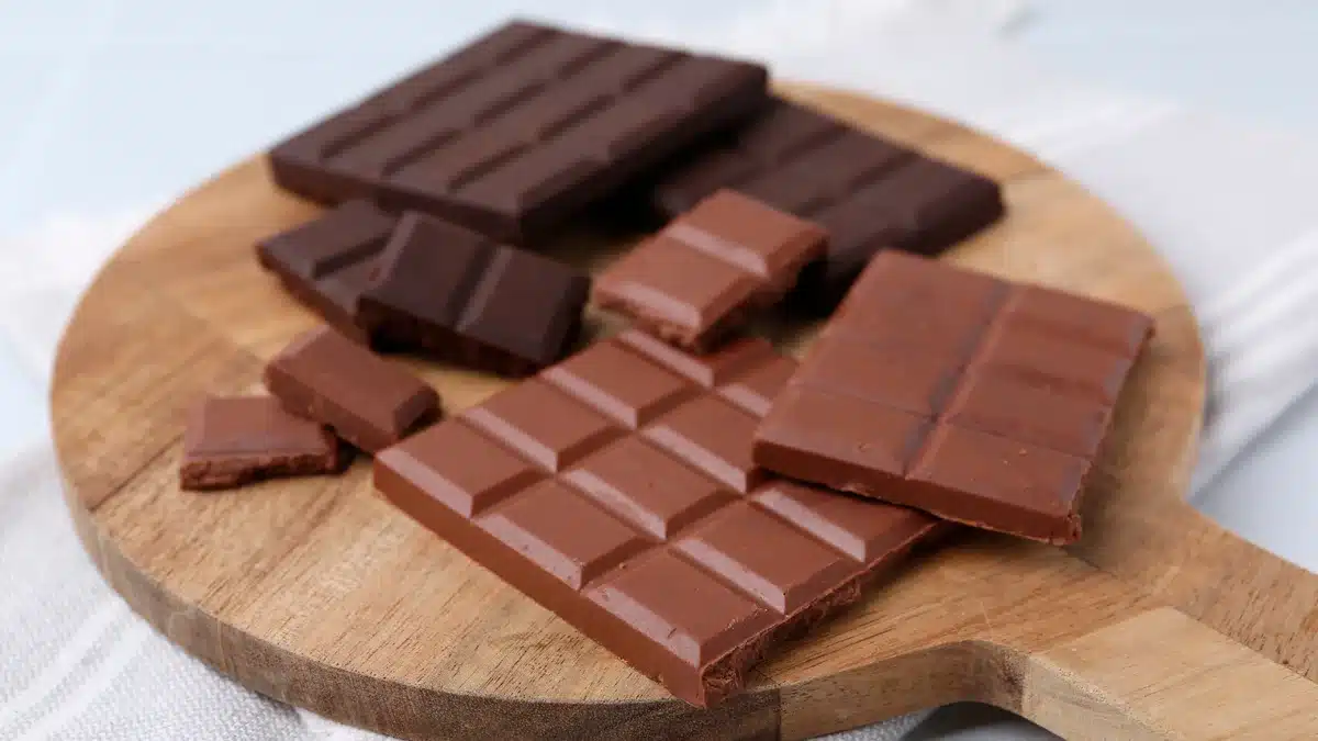 Mostres de diferents rajoles de xocolata de diferent percentatge de cacau